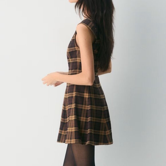 Sunday Best Doe Dress - Picture 4 of 5